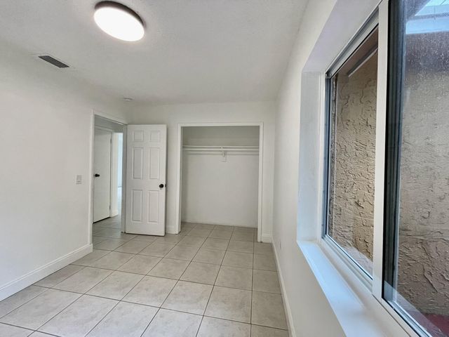 11420 NW 35th Street, Sunrise, FL 33323