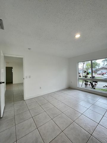 11420 NW 35th Street, Sunrise, FL 33323