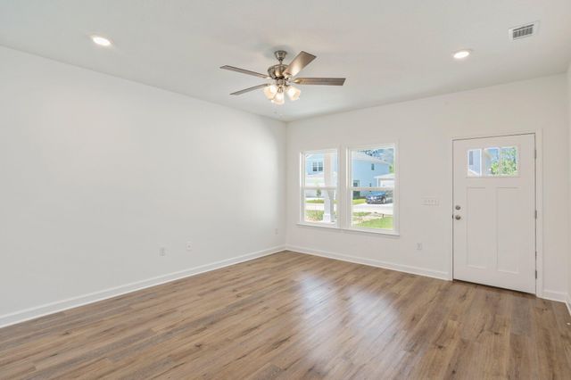 41 Spooner Street, Defuniak Springs, FL 32433