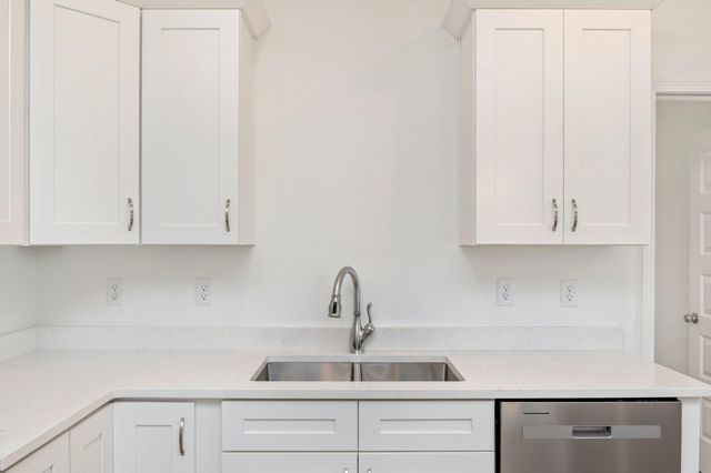 41 Spooner Street, Defuniak Springs, FL 32433