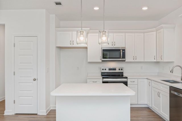 41 Spooner Street, Defuniak Springs, FL 32433