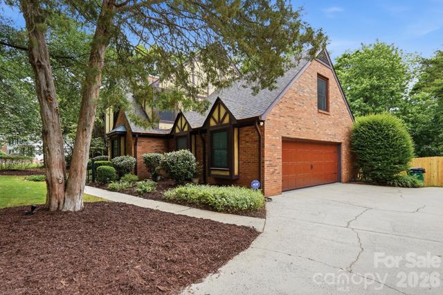 5101 Lindstrom Drive, Charlotte, NC 28226