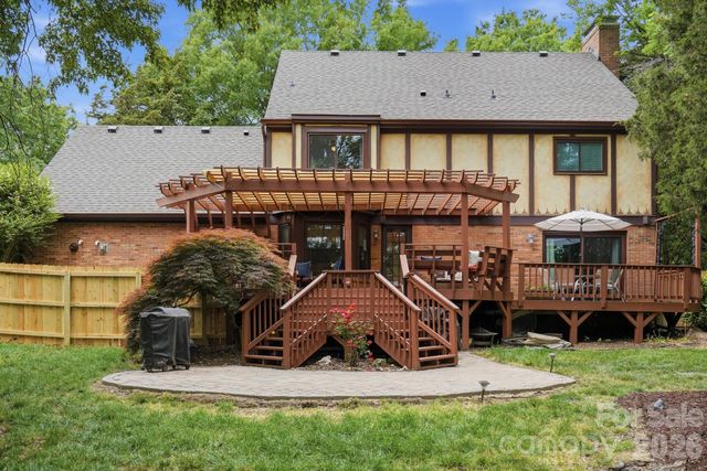 5101 Lindstrom Drive, Charlotte, NC 28226