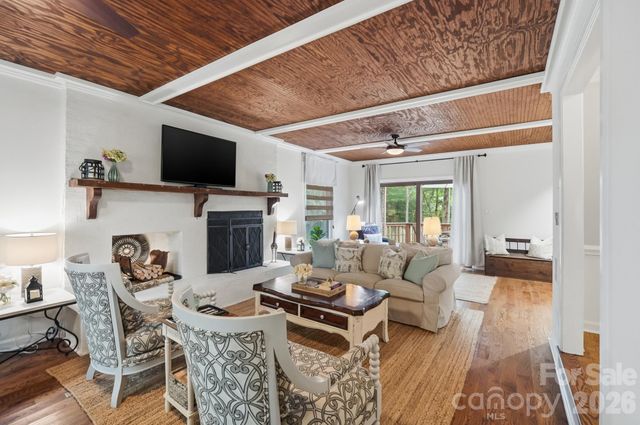 5101 Lindstrom Drive, Charlotte, NC 28226
