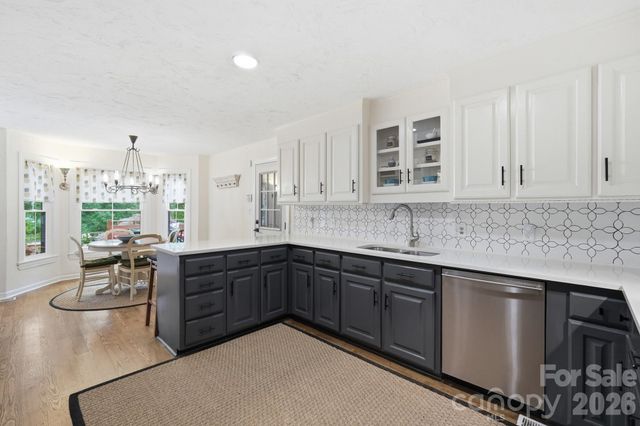 5101 Lindstrom Drive, Charlotte, NC 28226