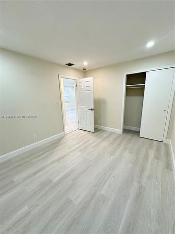 108 NW 3rd Ave, Hallandale Beach, FL 33009