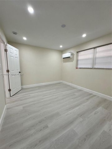 108 NW 3rd Ave, Hallandale Beach, FL 33009