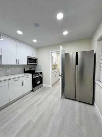 108 NW 3rd Ave, Hallandale Beach, FL 33009