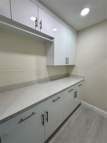 108 NW 3rd Ave, Hallandale Beach, FL 33009