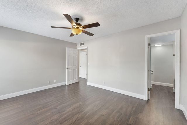 1500 N Congress Avenue C19, West Palm Beach, FL 33401
