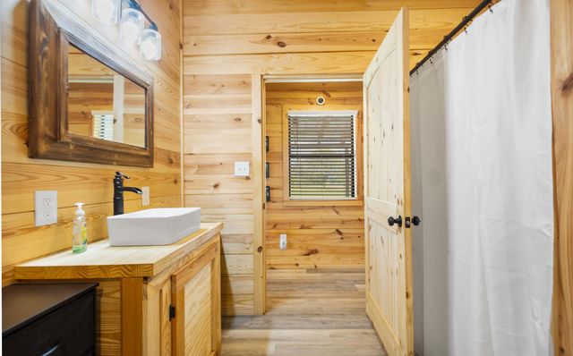 4166 W FM 13, Henderson, TX 75654