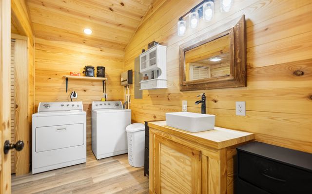 4166 W FM 13, Henderson, TX 75654