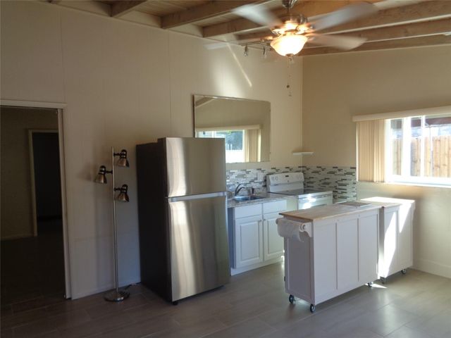 209 NW 23rd Street 1, Fort Lauderdale, FL 33311