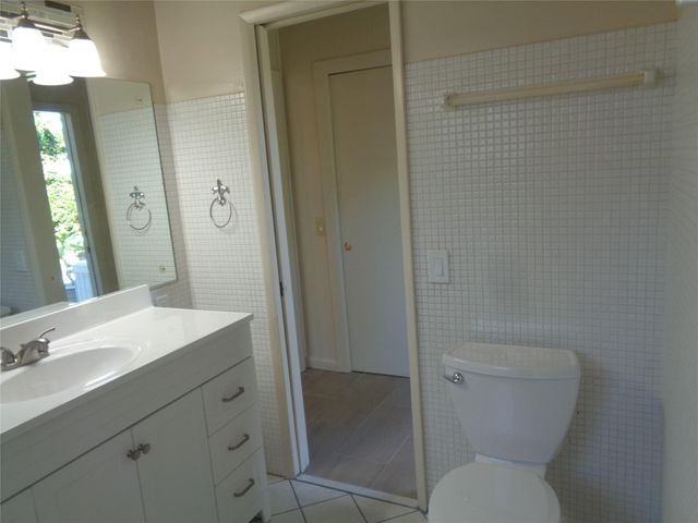 209 NW 23rd Street 1, Fort Lauderdale, FL 33311