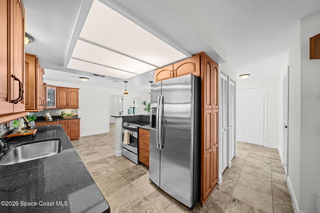 874 Tyrol Avenue NW, Palm Bay, FL 32907