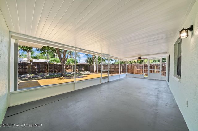 874 Tyrol Avenue NW, Palm Bay, FL 32907