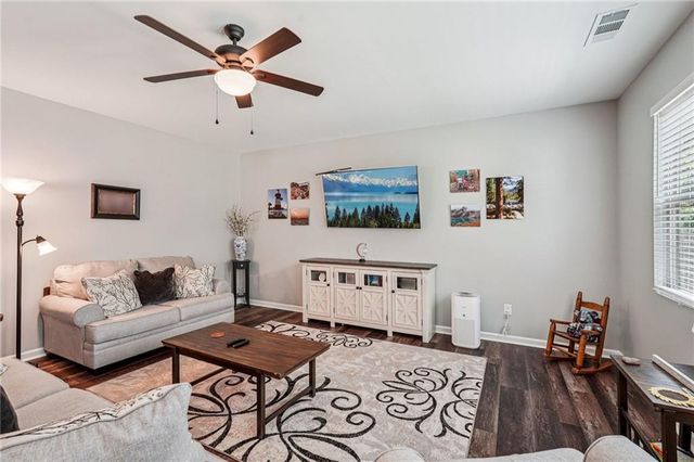 291 Harmony Circle, Acworth, GA 30101