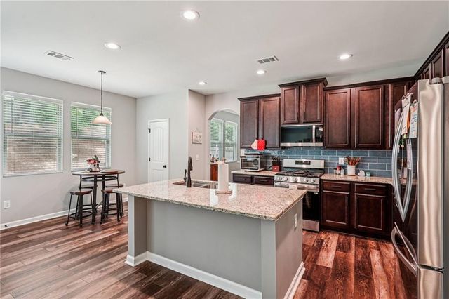 291 Harmony Circle, Acworth, GA 30101