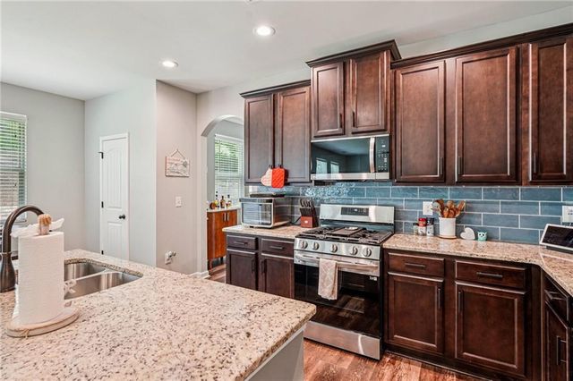 291 Harmony Circle, Acworth, GA 30101