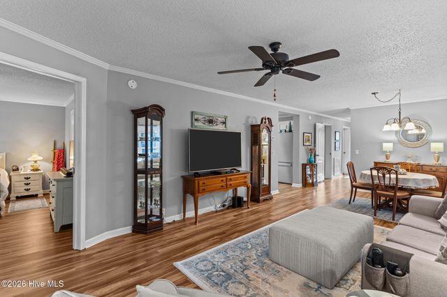 212 NE 33rd Street, Oak Island, NC 28465