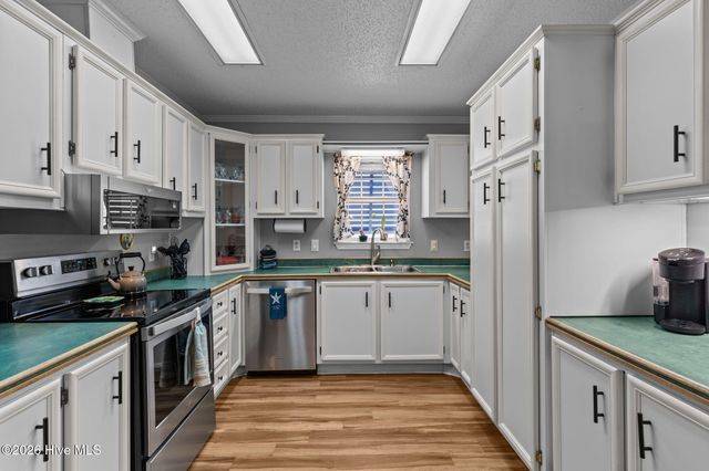 212 NE 33rd Street, Oak Island, NC 28465