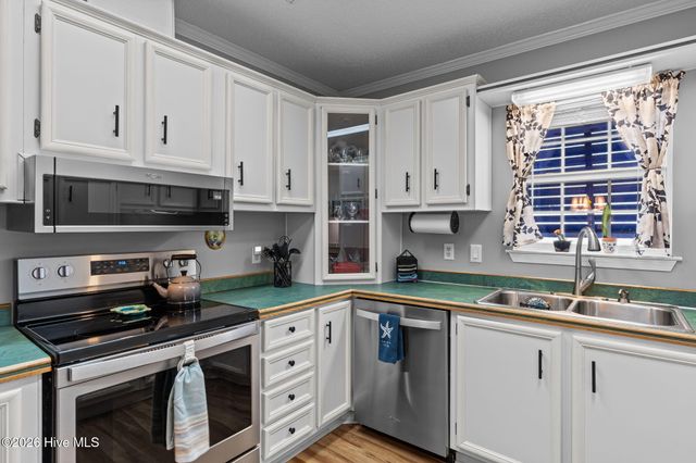 212 NE 33rd Street, Oak Island, NC 28465