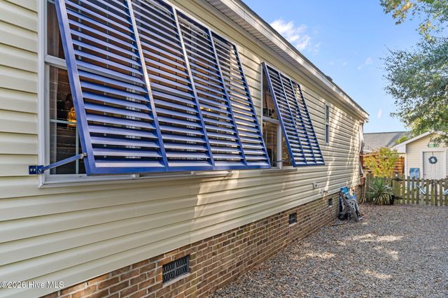 212 NE 33rd Street, Oak Island, NC 28465