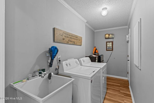 212 NE 33rd Street, Oak Island, NC 28465