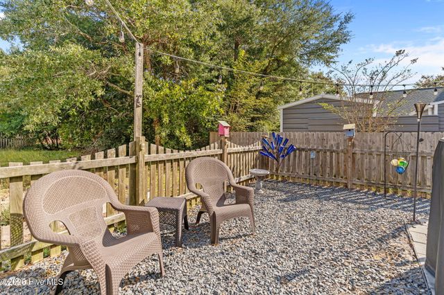 212 NE 33rd Street, Oak Island, NC 28465