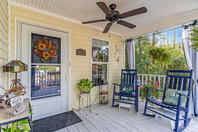 212 NE 33rd Street, Oak Island, NC 28465