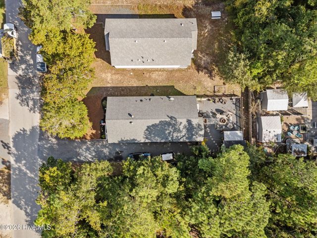 212 NE 33rd Street, Oak Island, NC 28465