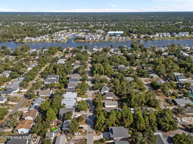 212 NE 33rd Street, Oak Island, NC 28465