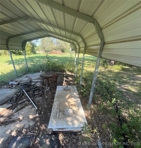 1915 Springdale Road, Ardmore, OK 73401