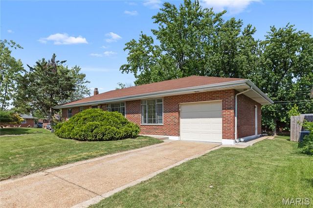 9100 Jonmar Court, Affton, MO 63123