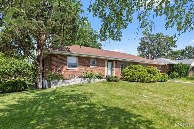 9100 Jonmar Court, Affton, MO 63123