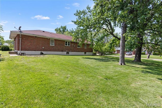 9100 Jonmar Court, Affton, MO 63123
