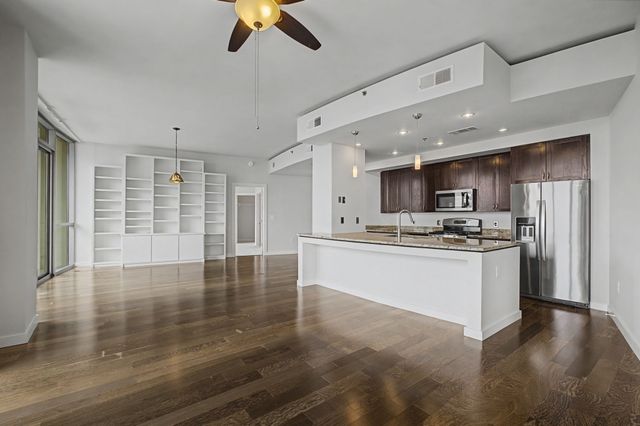 900 20th Ave S Apt 1615, Nashville, TN 37212