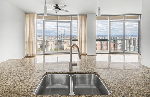 900 20th Ave S Apt 1615, Nashville, TN 37212