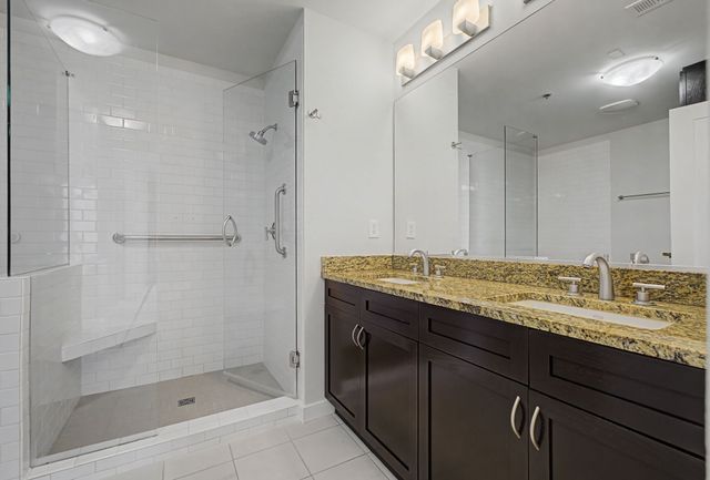 900 20th Ave S Apt 1615, Nashville, TN 37212