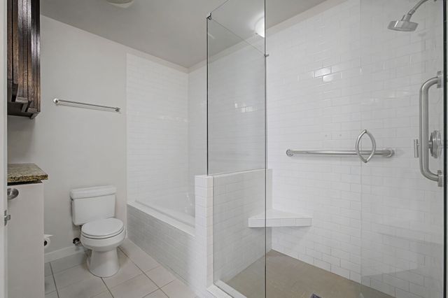 900 20th Ave S Apt 1615, Nashville, TN 37212