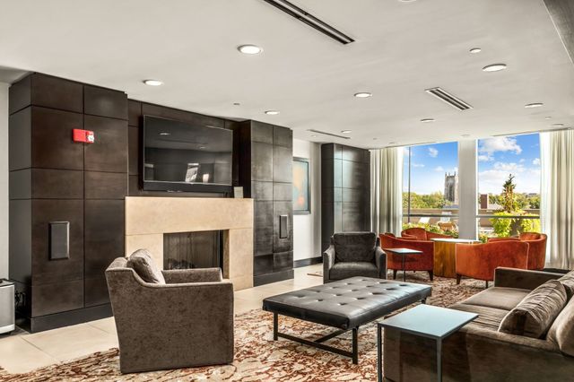 900 20th Ave S Apt 1615, Nashville, TN 37212