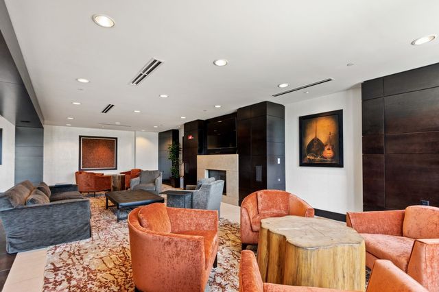 900 20th Ave S Apt 1615, Nashville, TN 37212