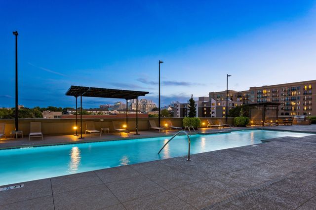 900 20th Ave S Apt 1615, Nashville, TN 37212