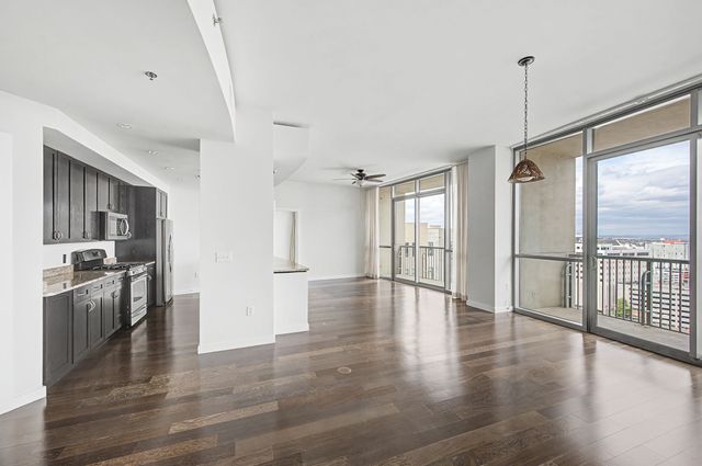 900 20th Ave S Apt 1615, Nashville, TN 37212