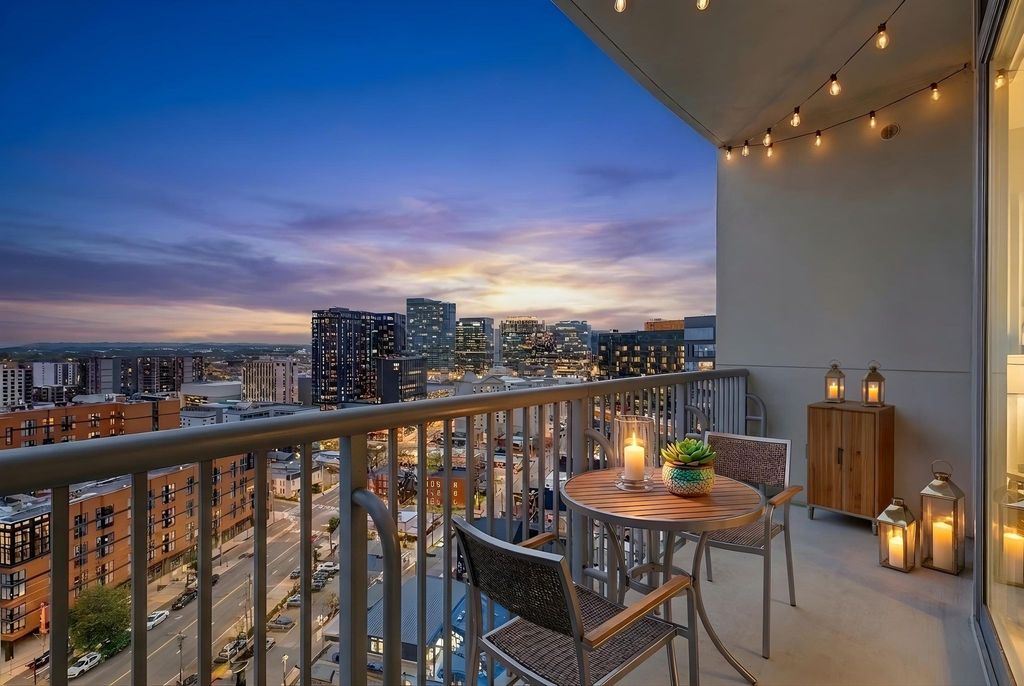 900 20th Ave S Apt 1615, Nashville, TN 37212