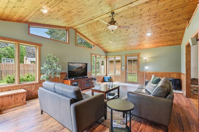 26 19th Avenue SW, New Brighton, MN 55112