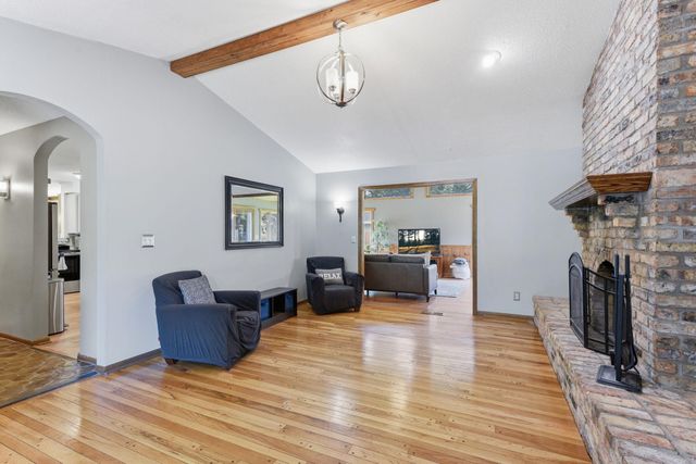 26 19th Avenue SW, New Brighton, MN 55112