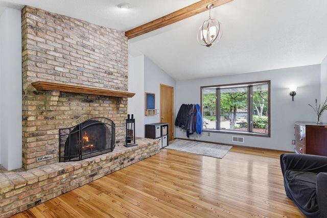 26 19th Avenue SW, New Brighton, MN 55112