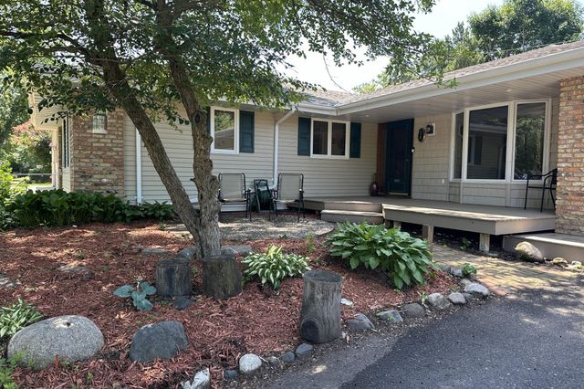 26 19th Avenue SW, New Brighton, MN 55112