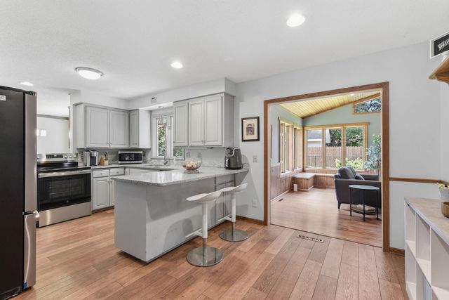 26 19th Avenue SW, New Brighton, MN 55112
